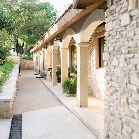Messina Inn Wimberley Εξωτερικό φωτογραφία