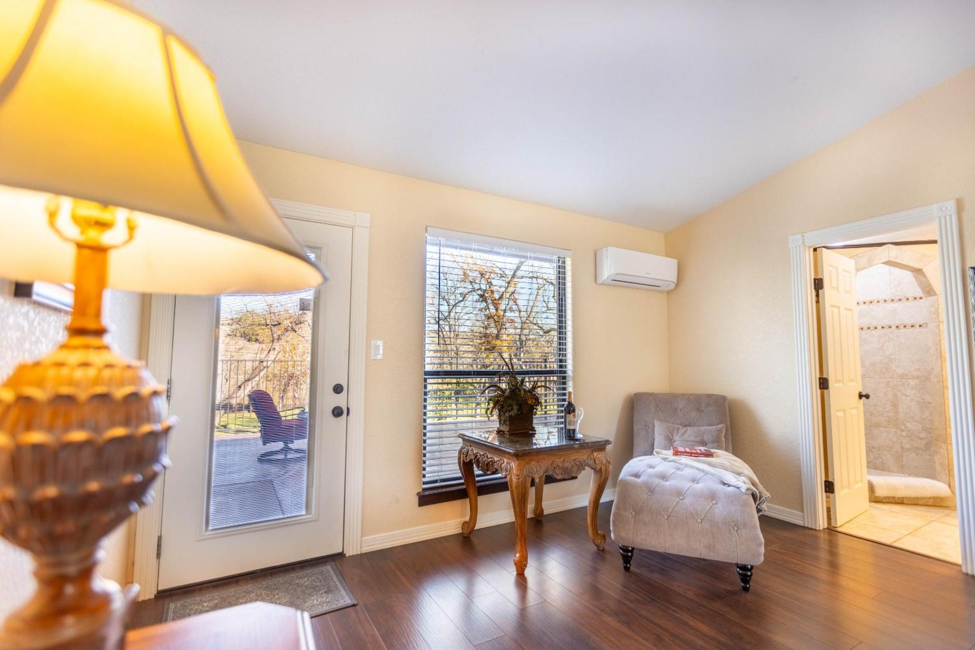 Messina Inn Wimberley Δωμάτιο φωτογραφία