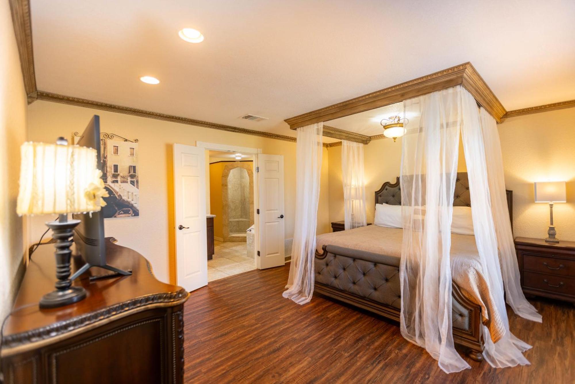 Messina Inn Wimberley Δωμάτιο φωτογραφία