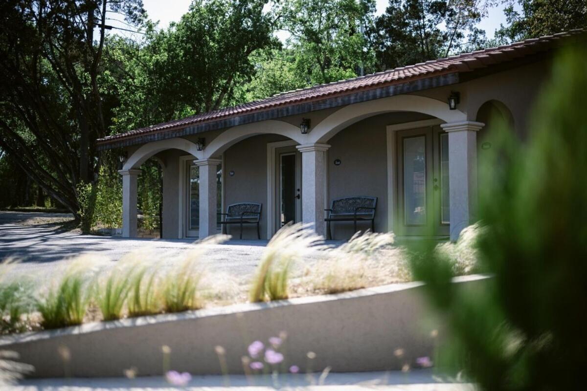 Messina Inn Wimberley Δωμάτιο φωτογραφία