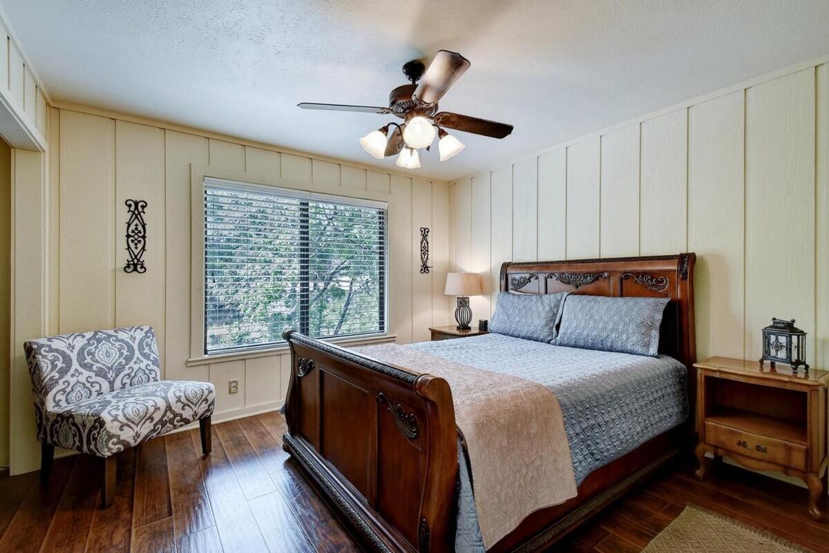 Messina Inn Wimberley Δωμάτιο φωτογραφία
