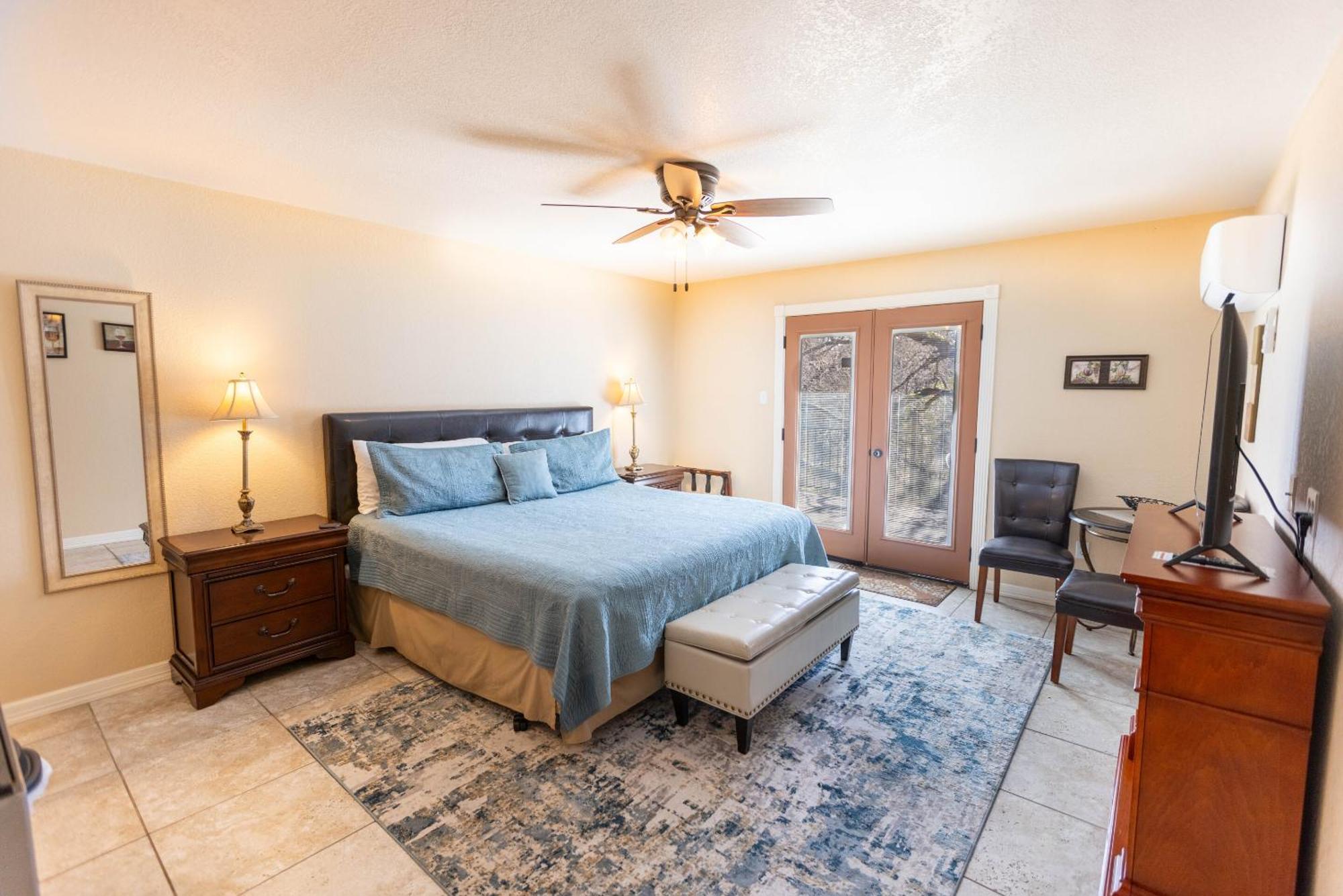 Messina Inn Wimberley Δωμάτιο φωτογραφία