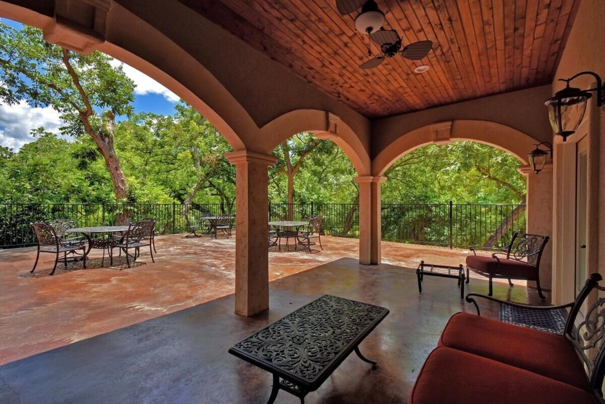 Messina Inn Wimberley Δωμάτιο φωτογραφία