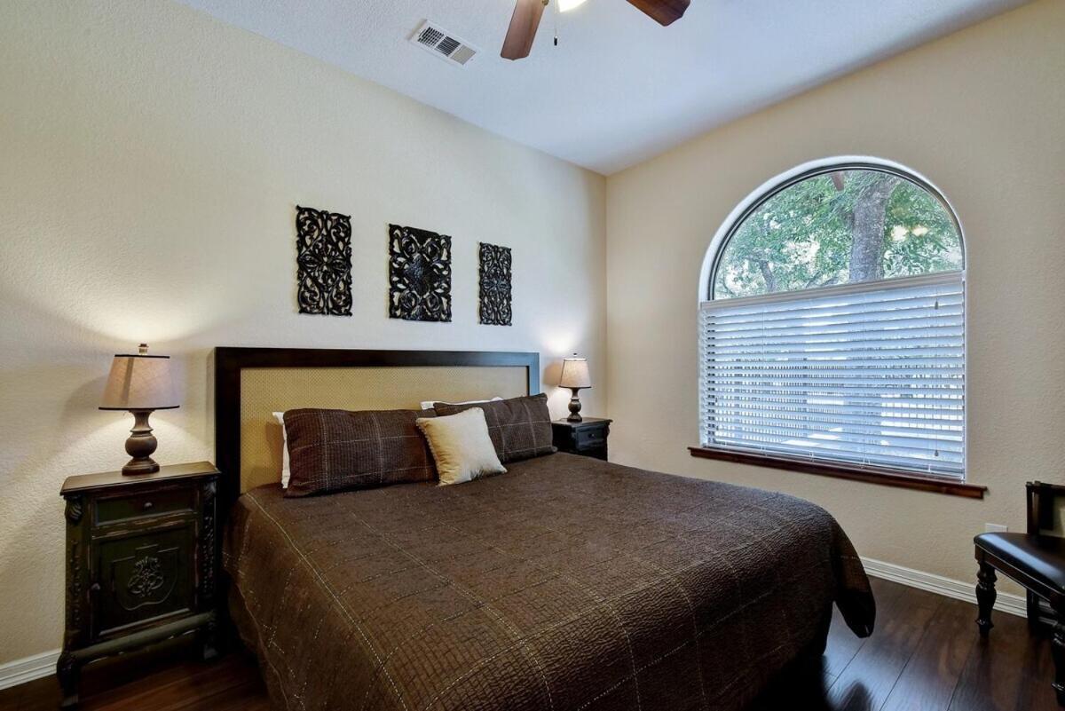 Messina Inn Wimberley Δωμάτιο φωτογραφία