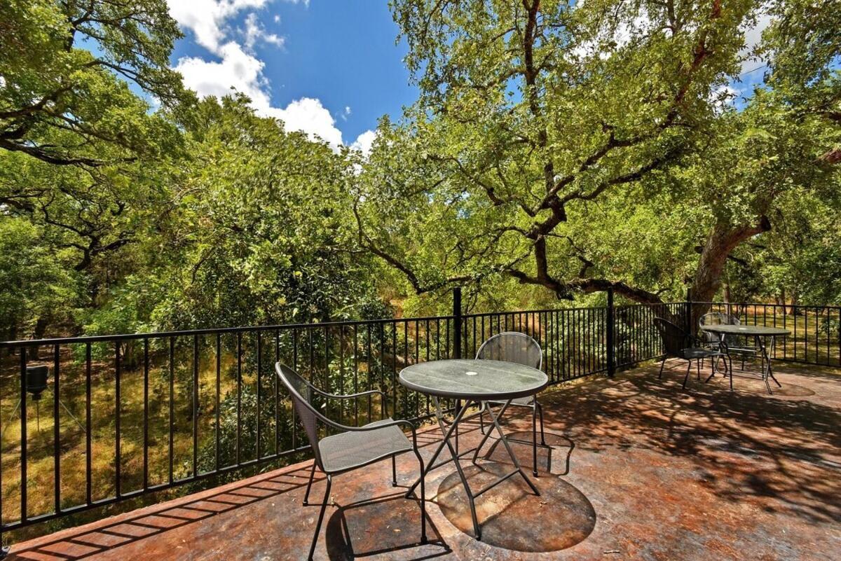 Messina Inn Wimberley Δωμάτιο φωτογραφία