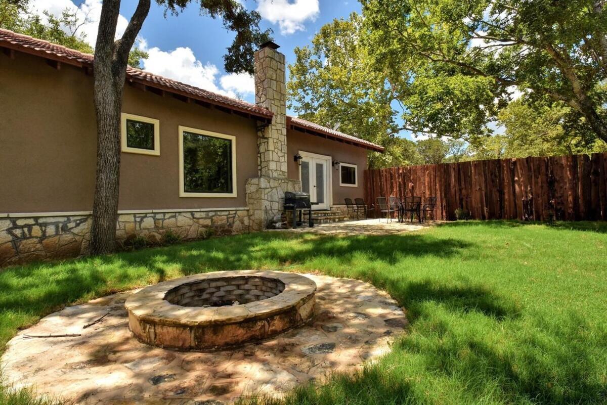 Messina Inn Wimberley Εξωτερικό φωτογραφία
