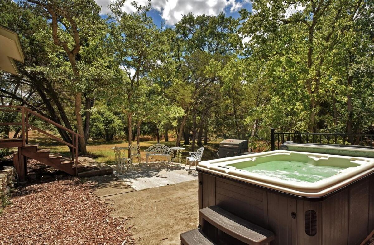 Messina Inn Wimberley Εξωτερικό φωτογραφία