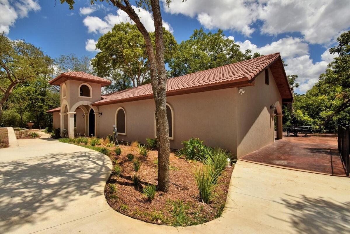 Messina Inn Wimberley Εξωτερικό φωτογραφία