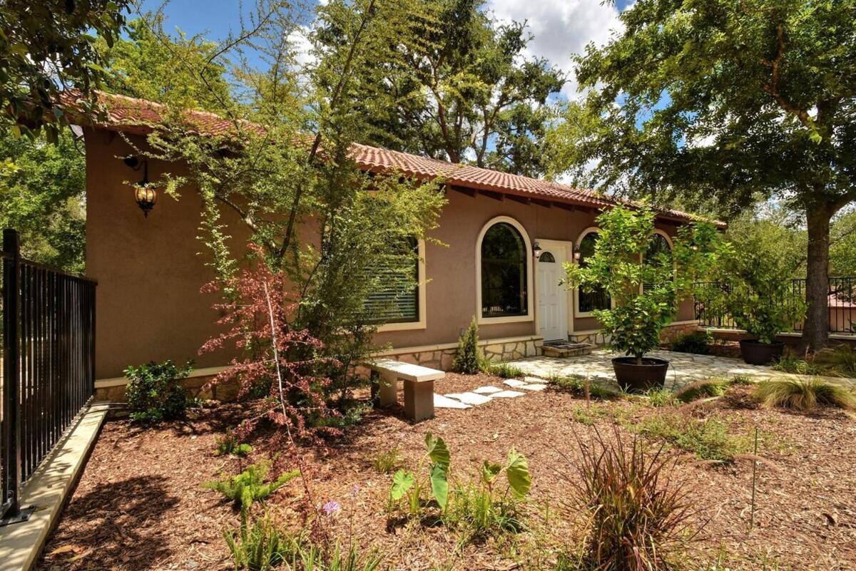 Messina Inn Wimberley Εξωτερικό φωτογραφία